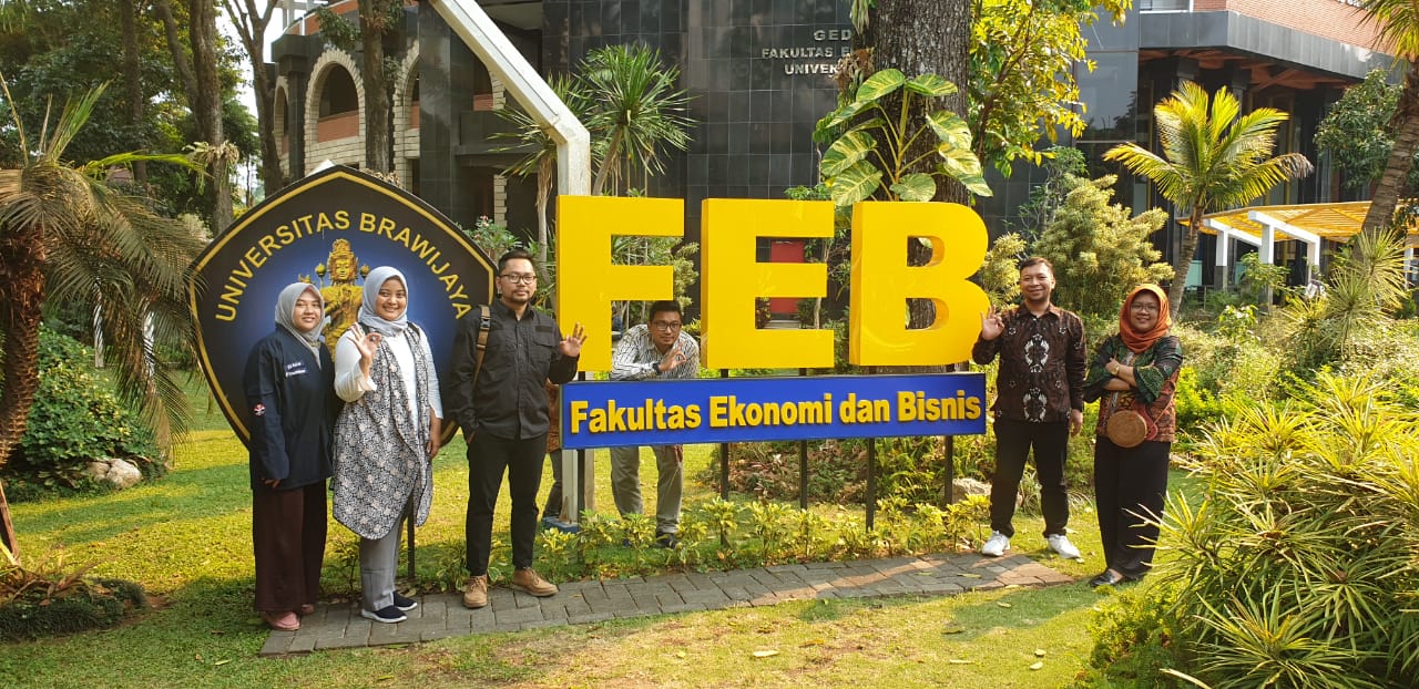 Benchmarking Kurikulum dan Kunjungan Industri di Kota Malang